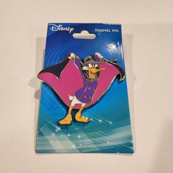 Disney Palm Darkwing Duck Exclusive Enamel Pin Duck Tales Monogram NEW - Picture 5 of 10